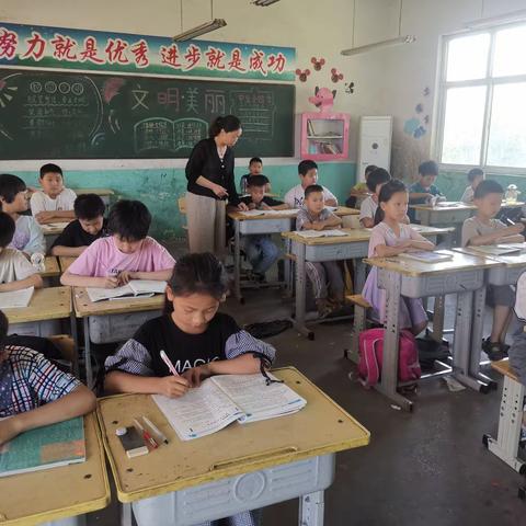 关爱学生幸福成长—后齐庄小学托底补差纪实