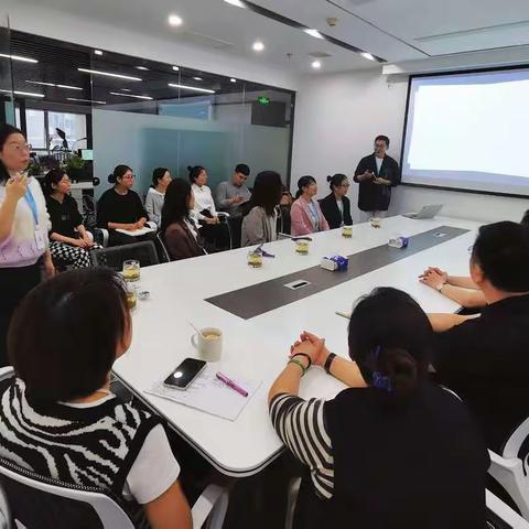 陕西文投健康管理有限公司认真学习《陕西省养老服务促进条例》