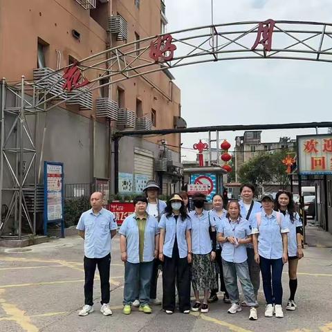 把例会开在小区里，让服务暖进心坎中