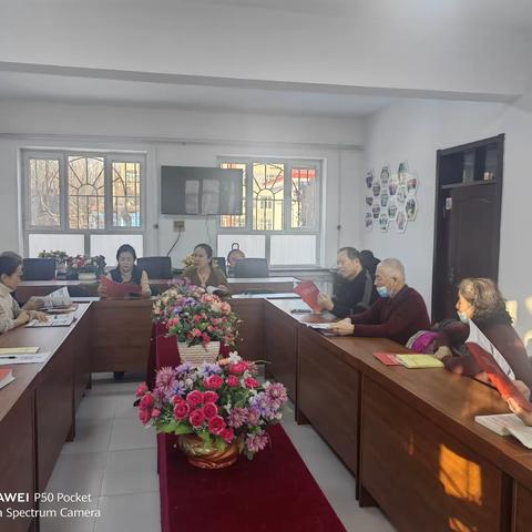 银浪街道连心社区退役军人服务站组织退役军人学习退役军人保障法