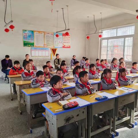 推门听课管常态，改薄提升助成长——“改薄提升”推门听课聂庄小学站