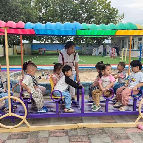 逛逛我的幼儿园——梁家营幼儿园小班开展参观幼儿园活动