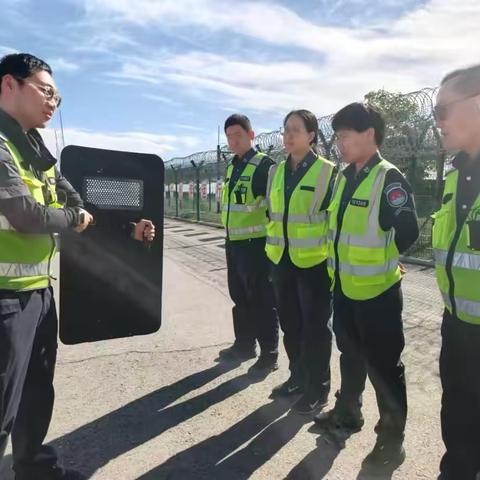 监护围界强闯演练：筑牢空防安全“第一道防线”