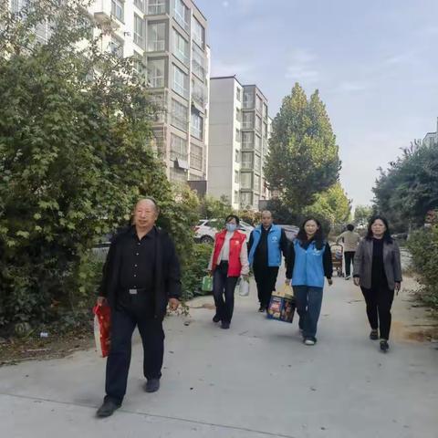 浚县王庄镇退役军人服务站开展“重阳忆峥嵘，情暖老兵心”走访慰问活动