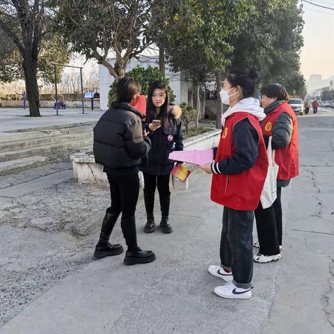 生活垃圾普法宣传，引领绿色生活新风尚——孝义街道龙尾村开展生活垃圾普法宣传活动