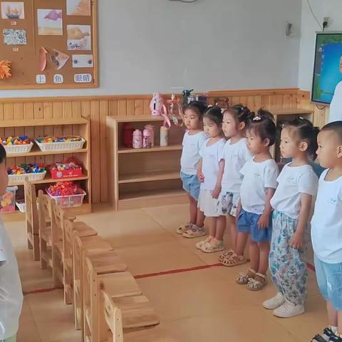 启蒙幼儿园中二班7月份精彩小课堂