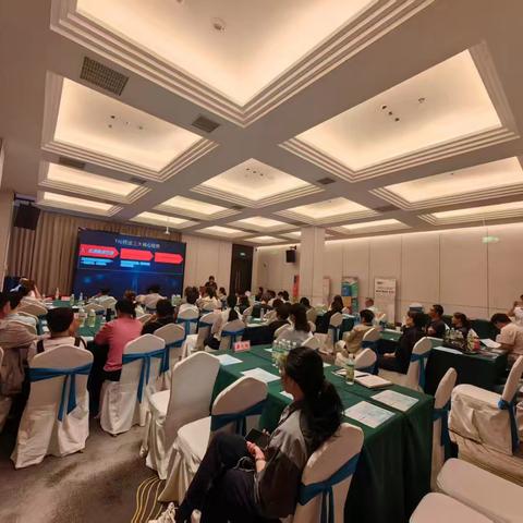 安阳分行携手中国人寿举办“全能卫士 百岁护航”客户活动