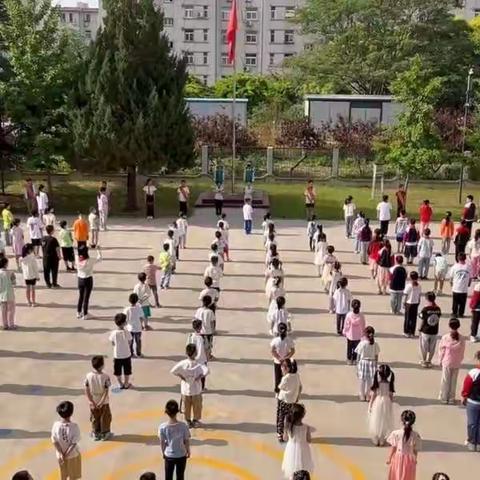 童心永向党，争做好队员—保定市凌云小学一年级入队仪式