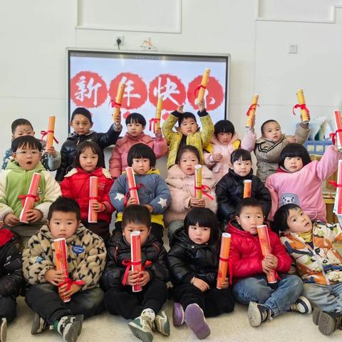 🎤时光不语，成长有迹🎂 ——三界镇中心幼儿园小三班学期回顾