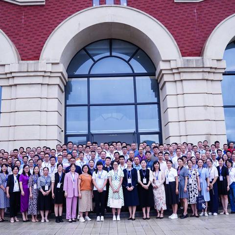 基地研修促发展——南宁师范大学第46期中小学校长任职资格培训班（初中班）第3天上午学习简报