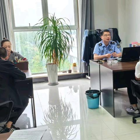 综合行政执法局 督查执法队召开队务会