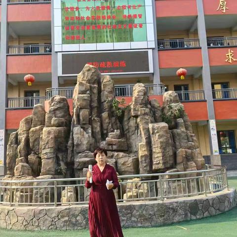 防震减灾，安全同行 第二实验学校防震疏散演练
