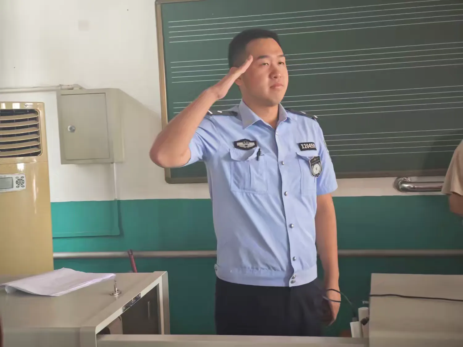 简篇-预防学生欺凌,共建美好校园——沙流河中心小学2024年秋季开学法制教育主题讲座