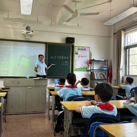 二年级组“诚实守信有担当”班会课相片收集