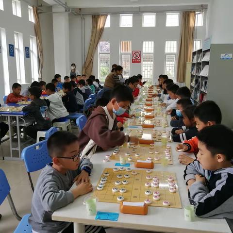 热烈祝贺杨陵区第四届小学生象棋比赛圆满成功！