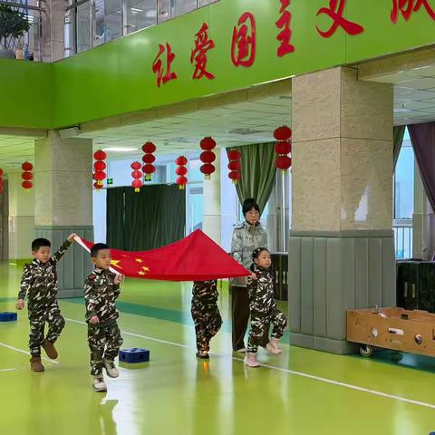 锡市额尔敦幼儿园大三班升旗仪式——运动暖冬强体魄，童心向国共成长