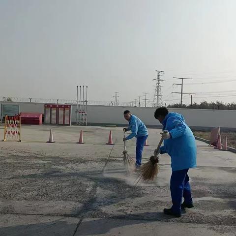 【交投中油】奎屯服务区加油站焕新颜 全员清洁提升服务环境