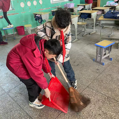 【涌山中心小学】涌矿小学开展2025年新学期校园大扫除活动