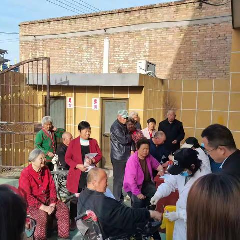 关爱老人健康   温暖健康体检