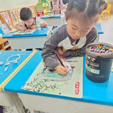 苗族服饰里的文化传承