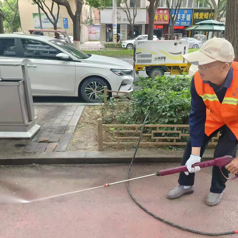细节见真章！致敬为城市 “焕新” 的环卫守护者