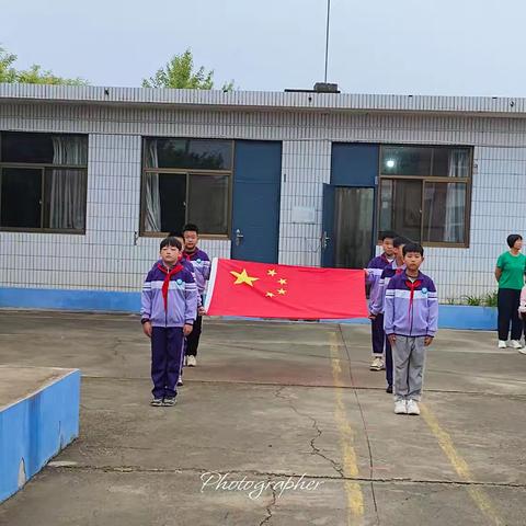 盛世迎华诞 童心颂祖国——营房满族中心小学开展迎国庆爱国主题教育活动