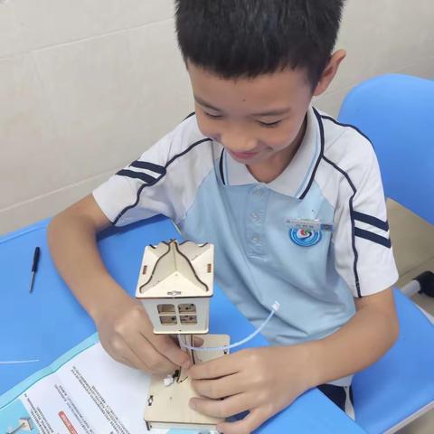 2023-2024学年第一学期海口市滨海第九小学课后服务课程--三年级科技小制作4班作品展