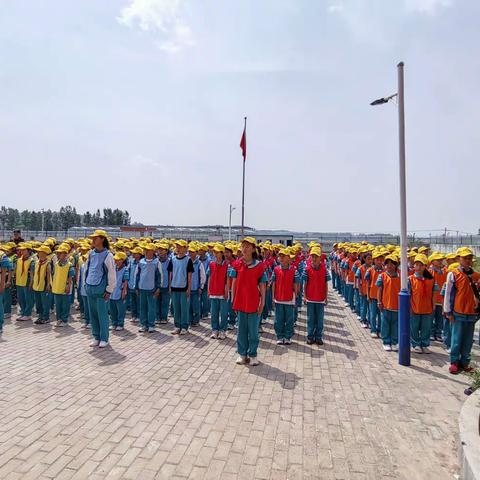 “研”途皆是风景，“学”中快乐成长                    ——记太星小学五年级研学活动