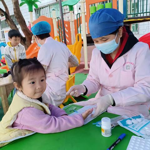 ［✨周中医儿科✨］孩子感冒生病，该不该去幼儿园？听听儿科医生怎么说