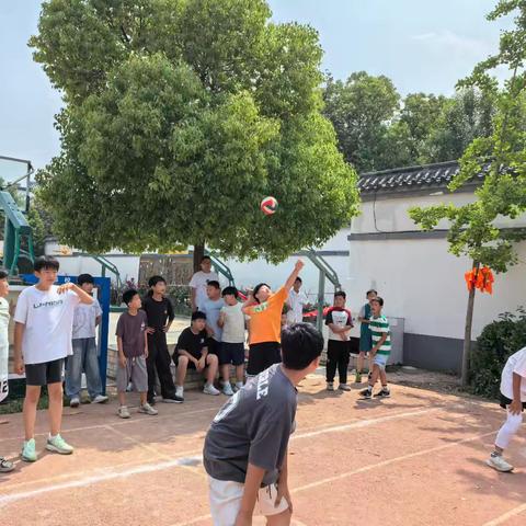 青春跃动，活力绽放 —大学路实验学校和三堡实验小学校际排球联赛