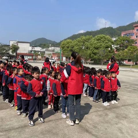 小学，我来啦！——白庙河幼儿园幼小衔接之参观小学