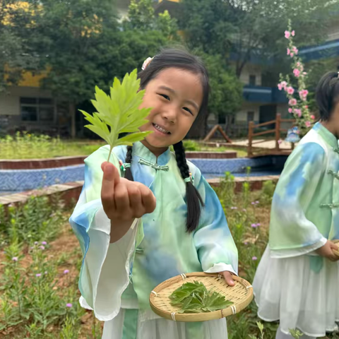 《缤纷花草蛋》-洛轴中心幼儿园中一班