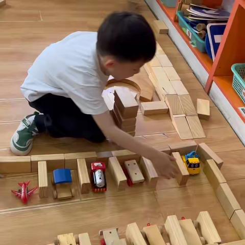 宝塔区第四幼儿园大二班的简篇