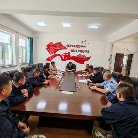 党组成员、副局长陈双林到门德沟林场讲授廉政党课