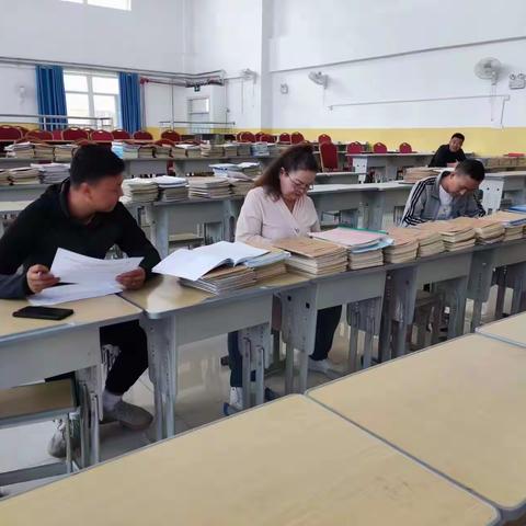 立足常规抓教学，深入检查促提升        轮台县铁热克巴扎乡九年一贯制学校九月教学常规普查