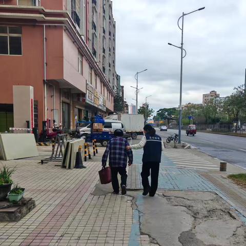 暖心！观湖街道松元厦社区网格员紧急救助迷路八旬老人