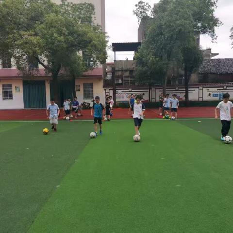 乐平一小兴趣梦工厂展