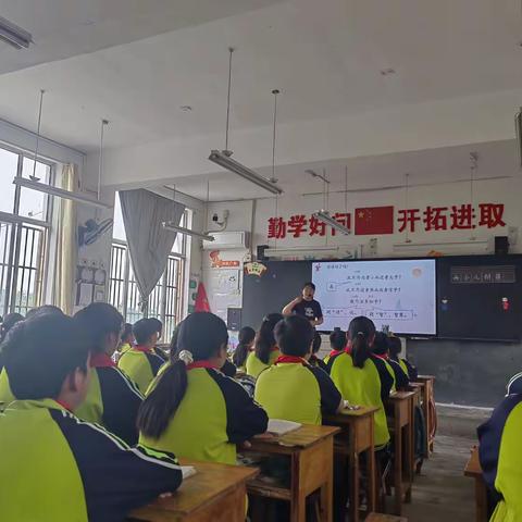 以课促教，赓续育人使命——记韩塘小学语文骨干教师示范课