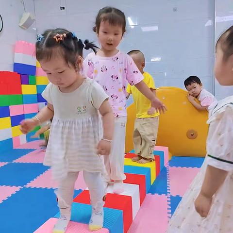 洪都幼儿园2024秋季入园报名火热进行中，团报名额有限🤗即时开始🌈拼手速的时候到了👍