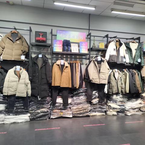 新时代商厦宝龙店男装部的简篇