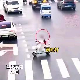 别让悲剧重演，中小学生交通事故案例警示及提醒！