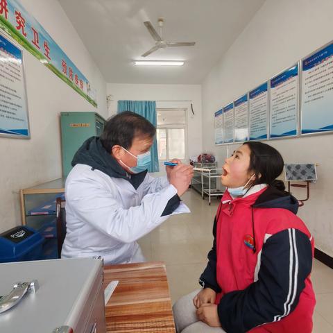 以练筑防 平安护航——南照九年制学校开展预防流感传染病突发应急演练