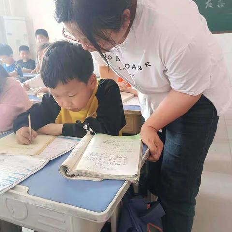 关爱学生幸福成长—东方小学课间辅导