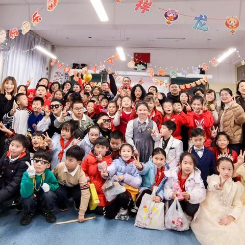 🌈🌈香江路第一小学305班“庆元旦🎈、迎新年🐲”艺术汇报演出🎆🎆🎆