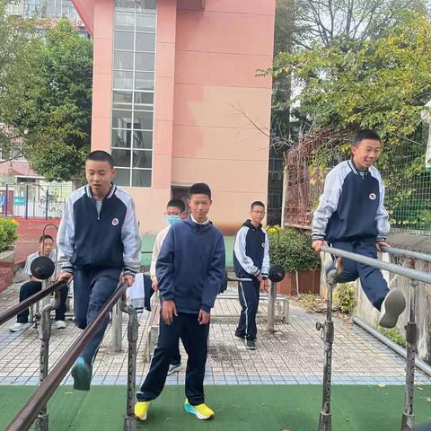 点燃青春活力，筑梦多彩校园——七年级体育课后延时服务与课余活动精彩纷呈