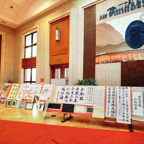 学子书画展风采  翰墨飘香润校园——盘锦华发学校首届学生节书画展览活动