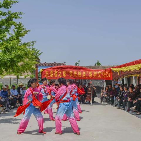 感恩母亲节，爱心饺子宴文艺演出走进乡村