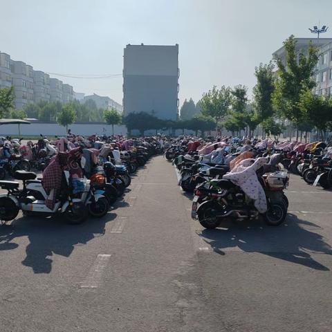 家校共育 携手同行——莒县第五中学七年级暑期家长会