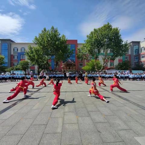 【善城善教   学在前进】凝心聚合力，同心向未来——记北辛街道中心小学二学部六年级家长会