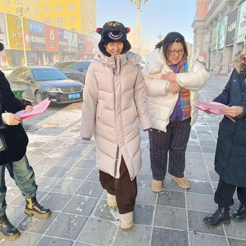 金沟林场保护野生“兴安杜鹃”月报